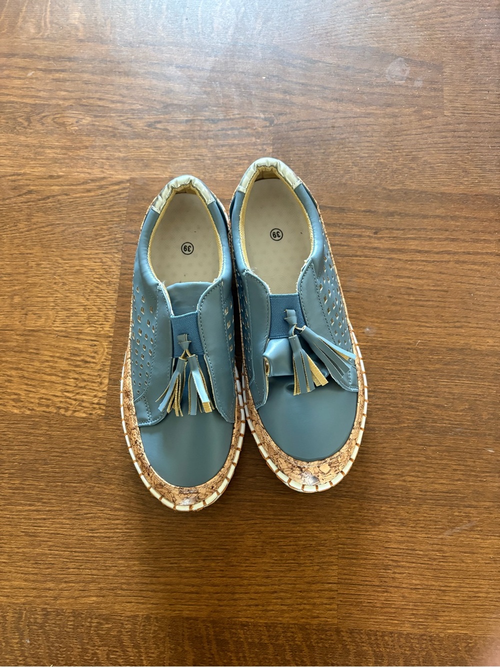 Tassel Moccasin Shoes size 8 US